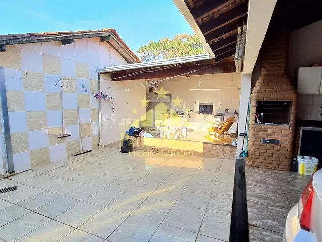 Casa com 246m² 3 quartos e 1 banheiro, à venda, no bairro Parque São João em Bauru