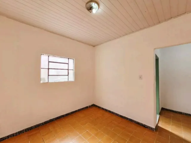 Casa com 300m² 2 quartos e 1 banheiro, à venda, no bairro Cariobinha em Americana