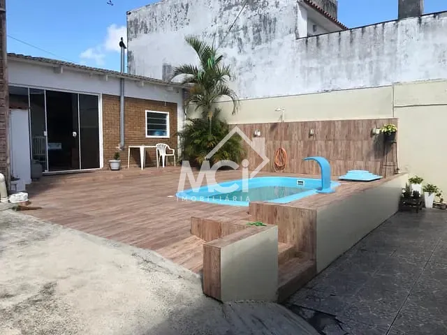 Casa 3 quartos e 3 banheiros, à venda, no bairro Areal em Pelotas