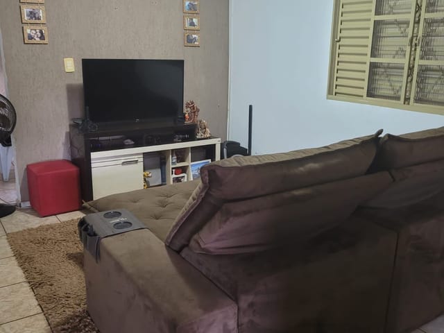 Casa com 184m² 3 quartos e 2 banheiros, à venda, no bairro Conjunto Vera Cruz em Goiânia