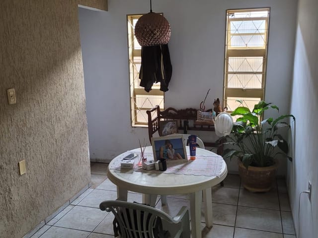 Casa com 184m² 3 quartos e 2 banheiros, à venda, no bairro Conjunto Vera Cruz em Goiânia