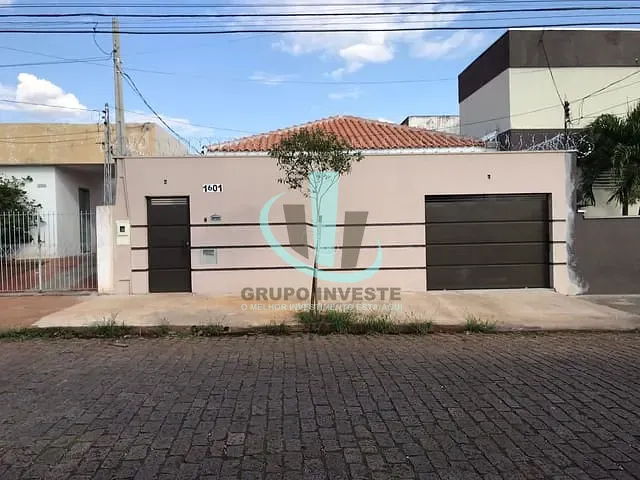 Casa com 250m² 3 quartos e 2 banheiros, à venda, no bairro CENTRO em ARARAQUARA