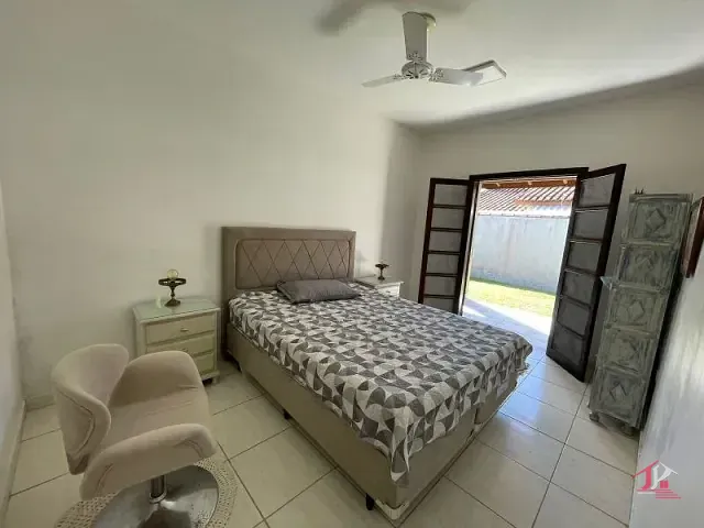 Casa com 300m² 3 quartos e 2 banheiros, à venda, no bairro Bopiranga em Itanhaém