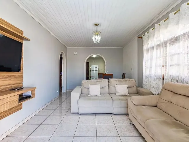 Casa com 362m² 3 quartos e 2 banheiros, à venda, no bairro Cristo Rei em Curitiba
