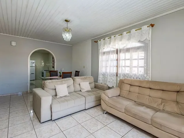Casa com 362m² 3 quartos e 2 banheiros, à venda, no bairro Cristo Rei em Curitiba