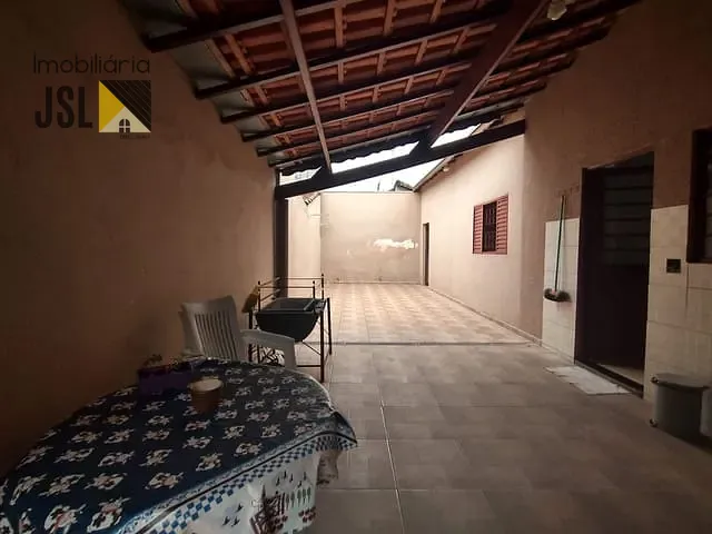 Casa com 132m² 2 quartos e 1 banheiro, à venda, no bairro Vila Menino Jesus em Caçapava