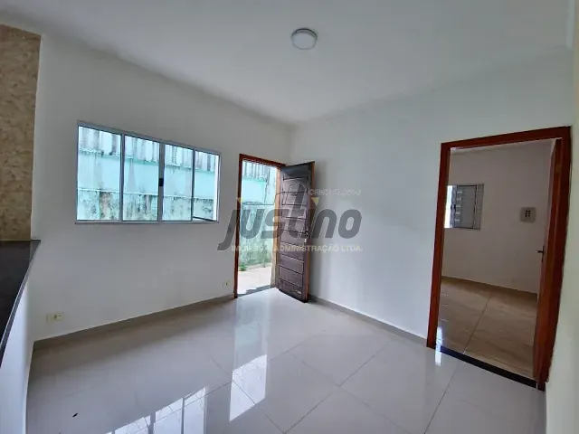 Casa com 125m² 2 quartos e 1 banheiro, à venda, no bairro Jardim Magalhães em Itanhaém
