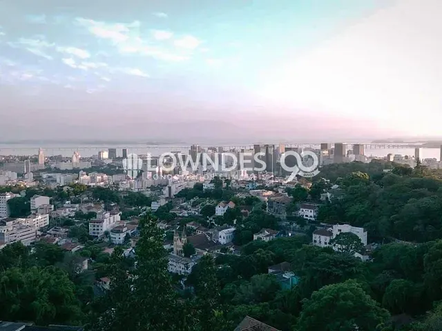 Casa 4 quartos e 3 banheiros, à venda, no bairro Santa Teresa em Rio de Janeiro