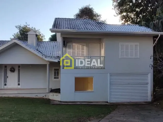 Casa 3 quartos e 3 banheiros, à venda, no bairro Centro em Concórdia