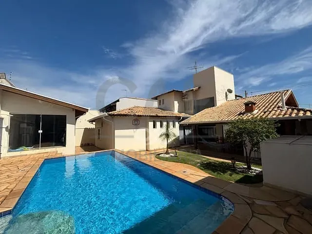 Casa com 614m² 5 quartos e 4 banheiros, à venda, no bairro Nova Jaguariúna em Jaguariúna