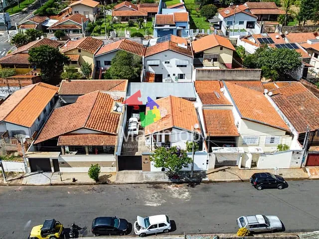 Casa com 250m² 3 quartos e 2 banheiros, à venda, no bairro Jardim Macucos em Itapira