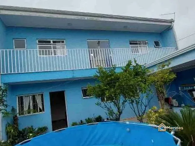 Casa com 185m² 5 quartos e 3 banheiros, à venda, no bairro Pinheirinho em Curitiba