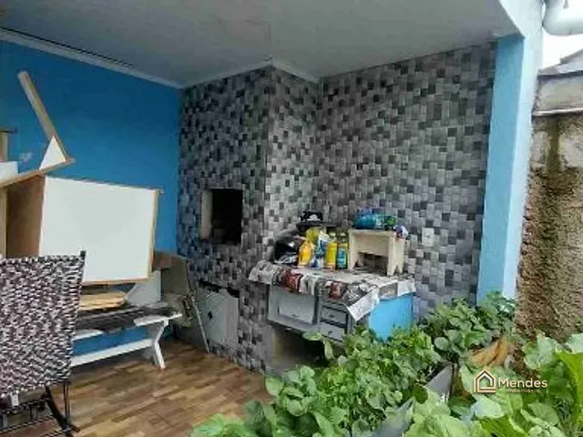 Casa com 185m² 5 quartos e 3 banheiros, à venda, no bairro Pinheirinho em Curitiba