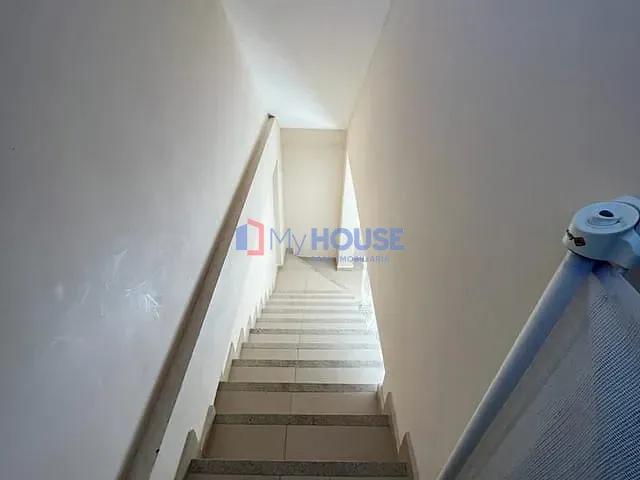 Casa 3 quartos e 3 banheiros, para alugar, no bairro Nossa Senhora da Vitória em Ilhéus