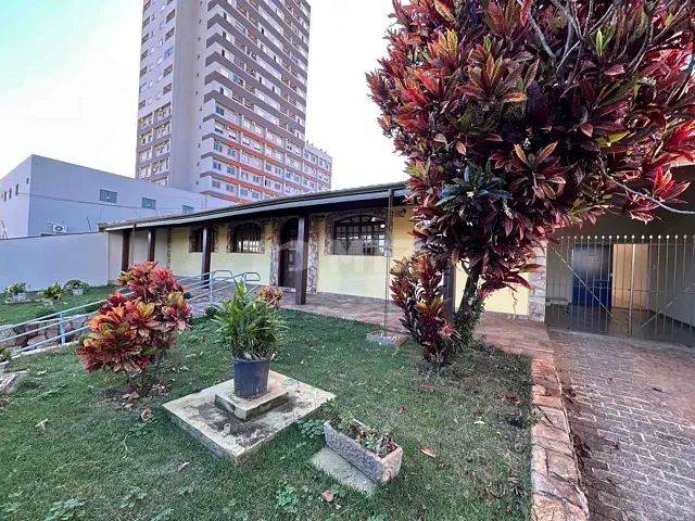 Casa com 632m² 3 quartos e 5 banheiros, à venda, no bairro Vila São Lúcio em Botucatu