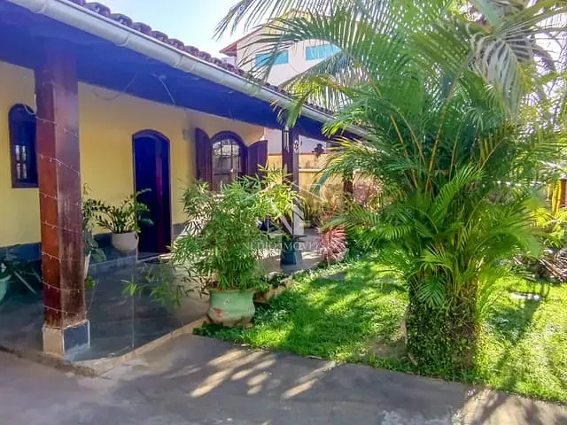 Casa com 375m² 5 quartos e 2 banheiros, à venda ou para alugar, no bairro Centro em Maricá