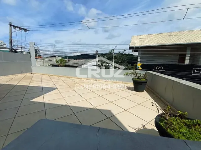 Casa com 287m² 3 quartos e 2 banheiros, à venda, no bairro Região Central em Caieiras
