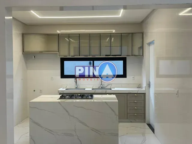 Casa com 444m² 4 quartos e 6 banheiros, à venda, no bairro Fazenda Vau das Pombas em Goiânia
