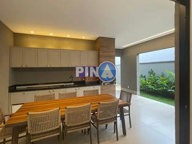 Casa com 444m² 4 quartos e 6 banheiros, à venda, no bairro Fazenda Vau das Pombas em Goiânia