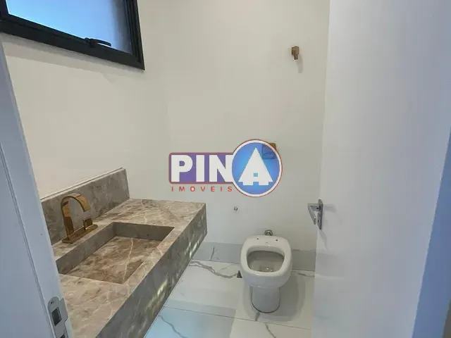 Casa com 444m² 4 quartos e 6 banheiros, à venda, no bairro Fazenda Vau das Pombas em Goiânia