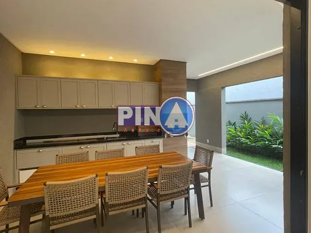 Casa com 444m² 4 quartos e 6 banheiros, à venda, no bairro Fazenda Vau das Pombas em Goiânia