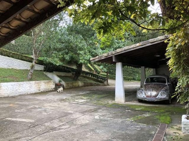 Casa com 2714m² 4 quartos e 7 banheiros, à venda, no bairro Granja Viana em Cotia