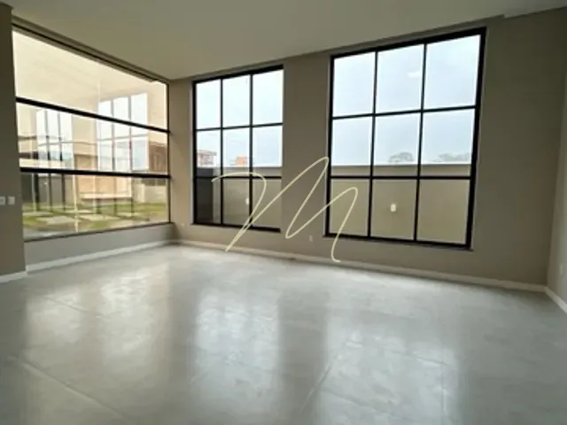 Casa com 450m² 3 quartos e 4 banheiros, à venda, no bairro Nossa Senhora da Vitória em Ilhéus
