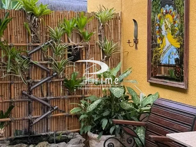 Casa com 490m² 10 quartos e 8 banheiros, à venda, no bairro Itacoatiara em Niterói