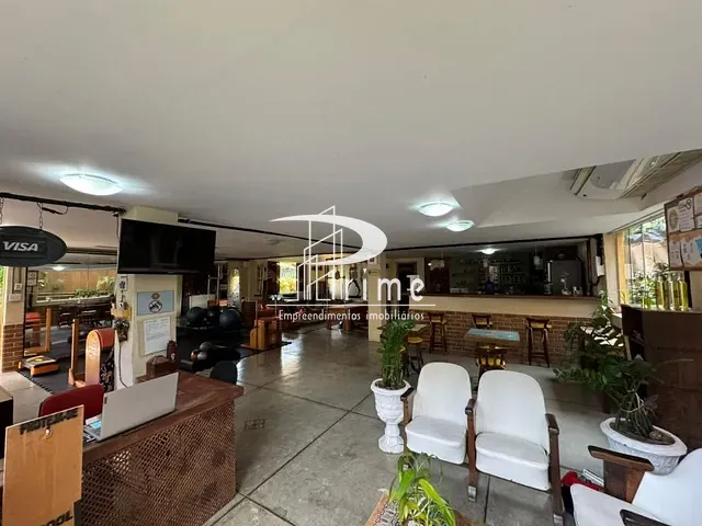 Casa com 490m² 10 quartos e 8 banheiros, à venda, no bairro Itacoatiara em Niterói