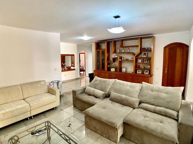 Casa com 140m², à venda, no bairro Colorado em Contagem