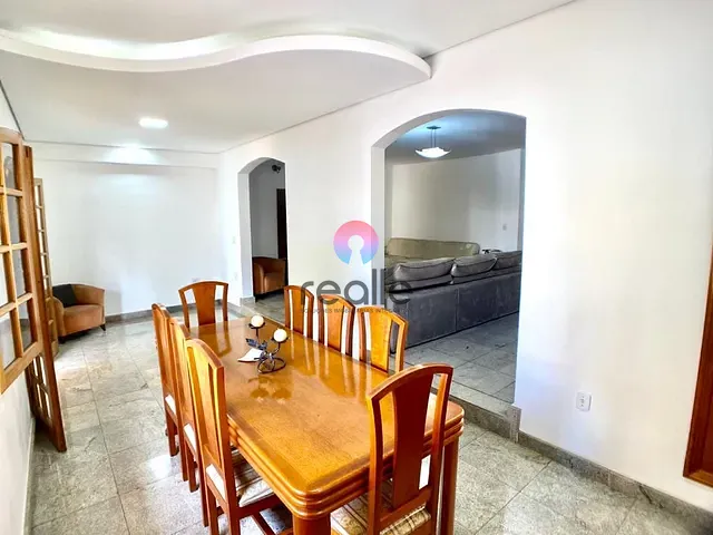 Casa com 140m², à venda, no bairro Colorado em Contagem