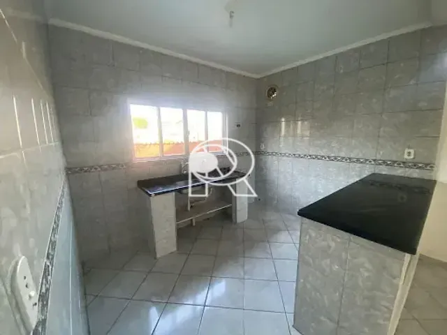 Casa 2 quartos e 1 banheiro, à venda, no bairro Vila Fátima em Registro