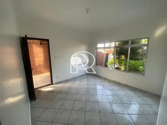 Casa 2 quartos e 1 banheiro, à venda, no bairro Vila Fátima em Registro