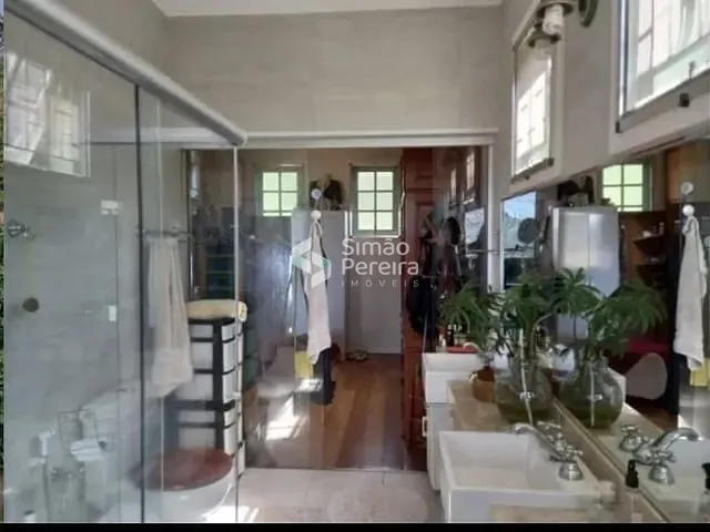 Casa com 2700m² 5 quartos e 5 banheiros, à venda, no bairro Parque das Samambaias em Juiz de Fora