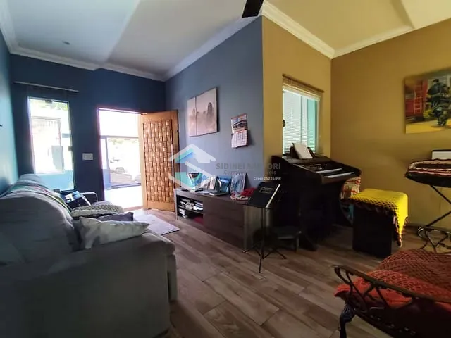 Casa com 350m² 3 quartos e 3 banheiros, à venda, no bairro Vila Rondon em Jacarezinho