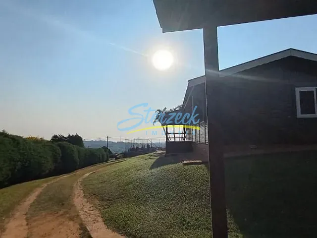 Casa com 4200m² 3 quartos e 3 banheiros, à venda, no bairro Caixa D´água em Vinhedo