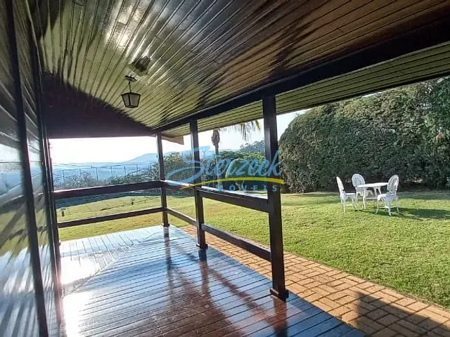 Casa com 4200m² 3 quartos e 3 banheiros, à venda, no bairro Caixa D´água em Vinhedo