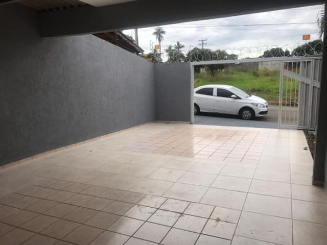 Casa com 232m² 3 quartos e 2 banheiros, para alugar, no bairro Setor Faiçalville em Goiânia
