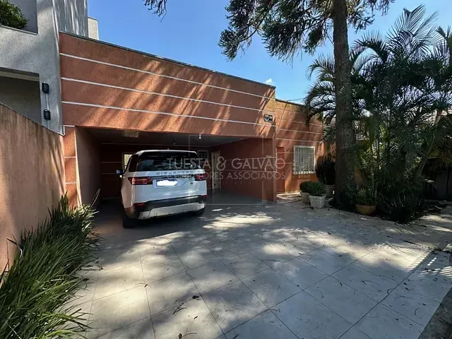 Casa com 209m² 2 quartos e 4 banheiros, à venda, no bairro Água Verde em Curitiba