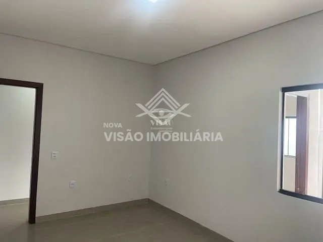 Casa 2 quartos e 1 banheiro, à venda, no bairro Jardim Iporã em Sinop