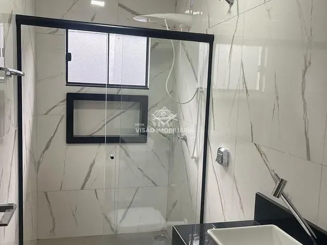 Casa 2 quartos e 1 banheiro, à venda, no bairro Jardim Iporã em Sinop