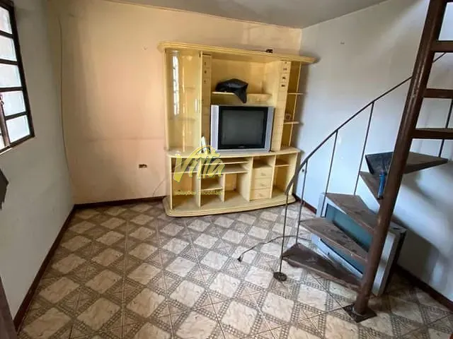 Terreno com 140m², à venda, no bairro Pinheirinho em Curitiba