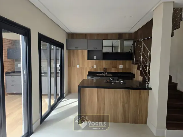 Casa com 115m² 2 quartos e 2 banheiros, à venda, no bairro Centro em Holambra