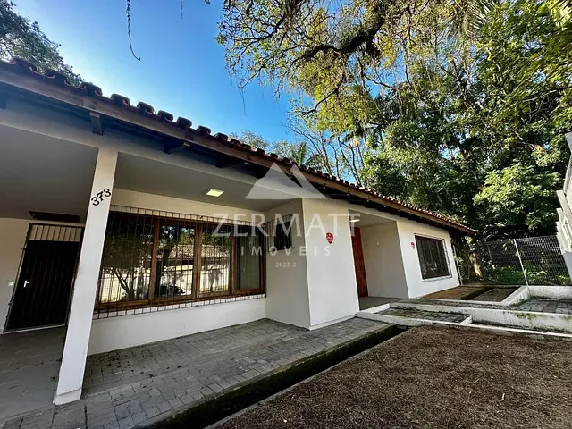 Casa com 450m² 4 quartos e 6 banheiros, para alugar, no bairro Ponta Aguda em Blumenau