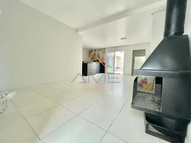 Casa com 85m² 2 quartos e 1 banheiro, à venda, no bairro Tres Vendas em Pelotas