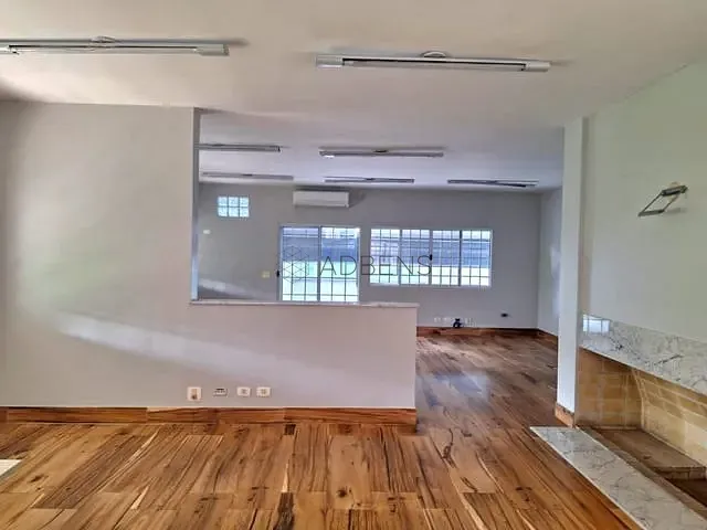 Sobrado para alugar, no bairro Pacaembu em São Paulo