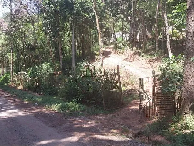 Casa 1 quarto e 1 banheiro, à venda, no bairro Estância Angelina em Suzano