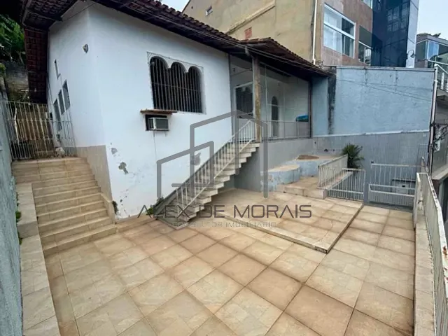 Casa com 330m² 3 quartos e 3 banheiros, à venda, no bairro De Lourdes em Vitória