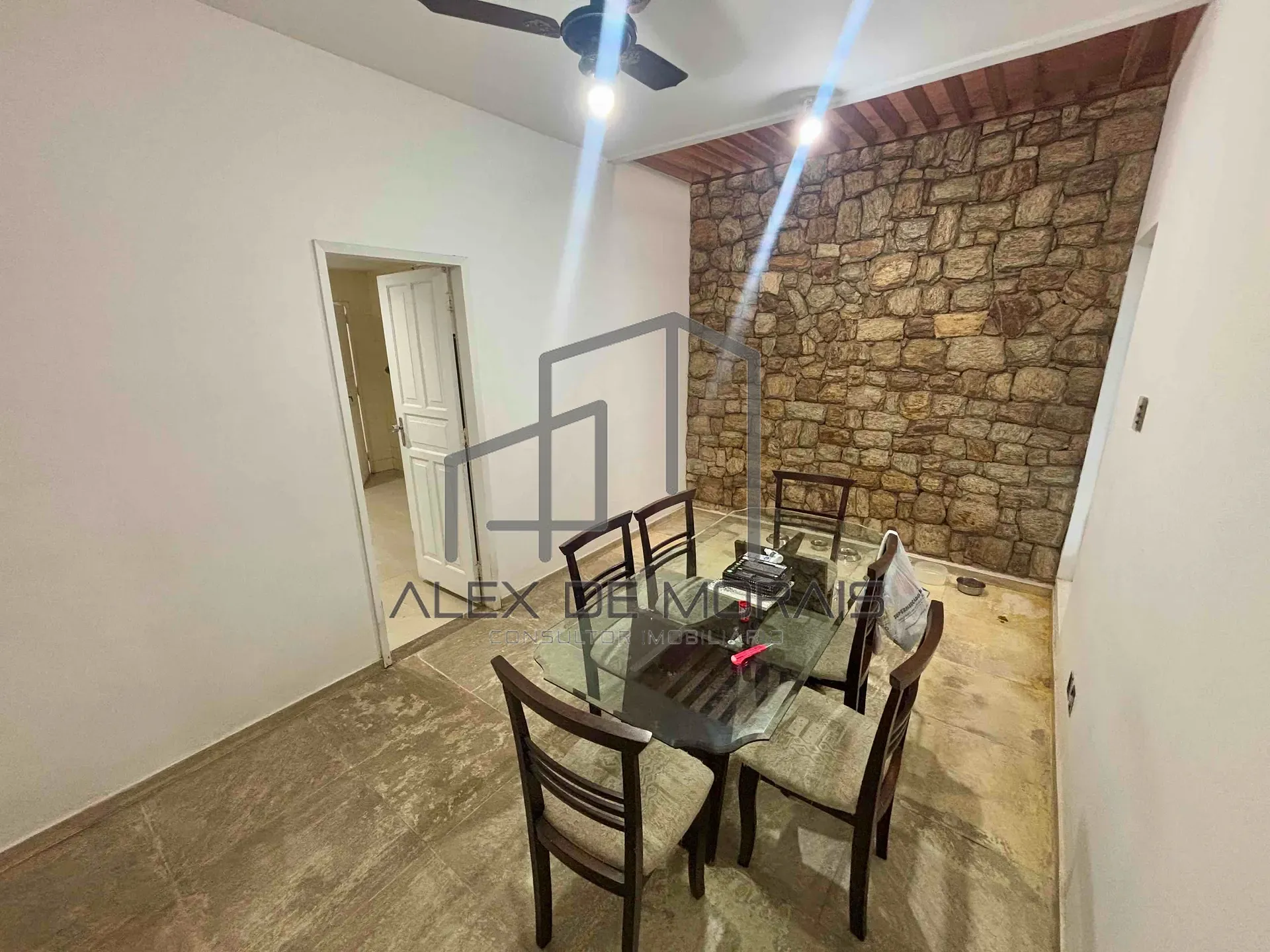 Casa, 3 quartos, 220 m² - Foto 1