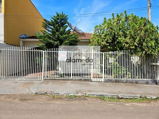 Casa com 280m² 4 quartos e 2 banheiros, à venda, no bairro JD SÃO LUIZ em Jacarezinho